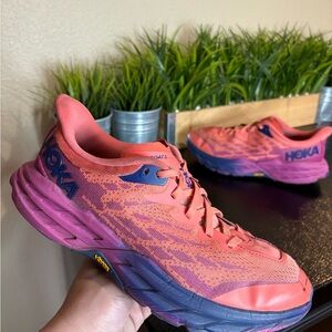 Hoka One One Speedgoat 5 Pink 1123160FFCM Women’s Size 9.5D Wide Retail $185